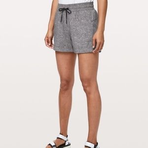 Lululemon Spring Break Away Short 4-Way Stretch 3”